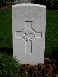 Klagenfurt War Cemetery - Smith, Euan George